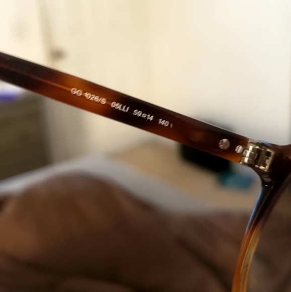 Authentic Gucci Aviators - Picture 6 of 7
